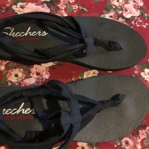 Skechers Yoga Foam sandal NWOT